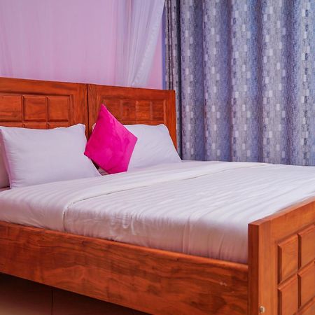 Twin Towers Hotel Kampala Extérieur photo